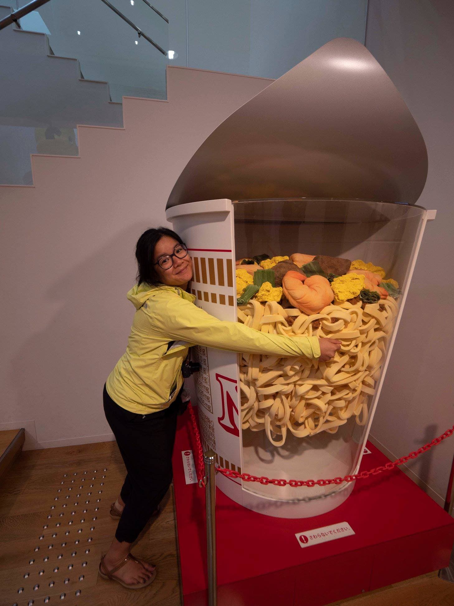 Big Cup O Noodles, Big Hug